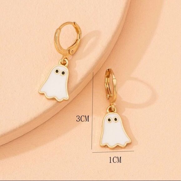 Mini Ghost charm earrings - Picture 3 of 6